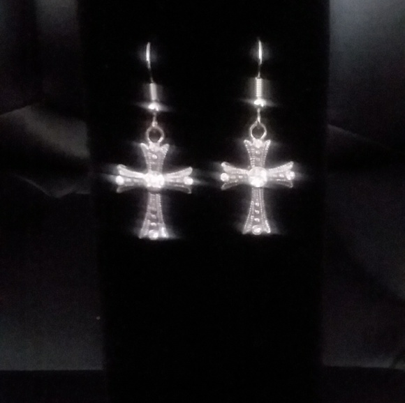 Earrings - Picture 6 of 6